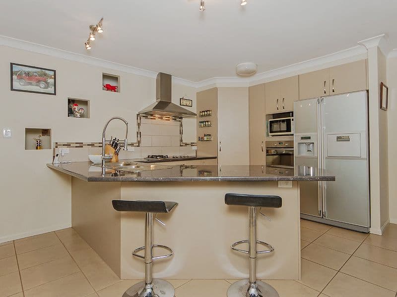 18 Wimbledon Way, Oxenford QLD 4210, Oxenford - Thumbnail 8
