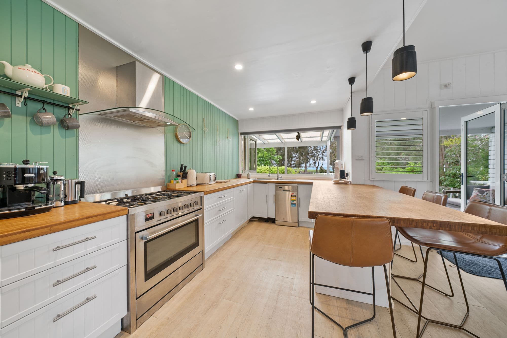 135 Lakedge Avenue, Berkeley Vale NSW 2261, Berkeley Vale - Thumbnail 5