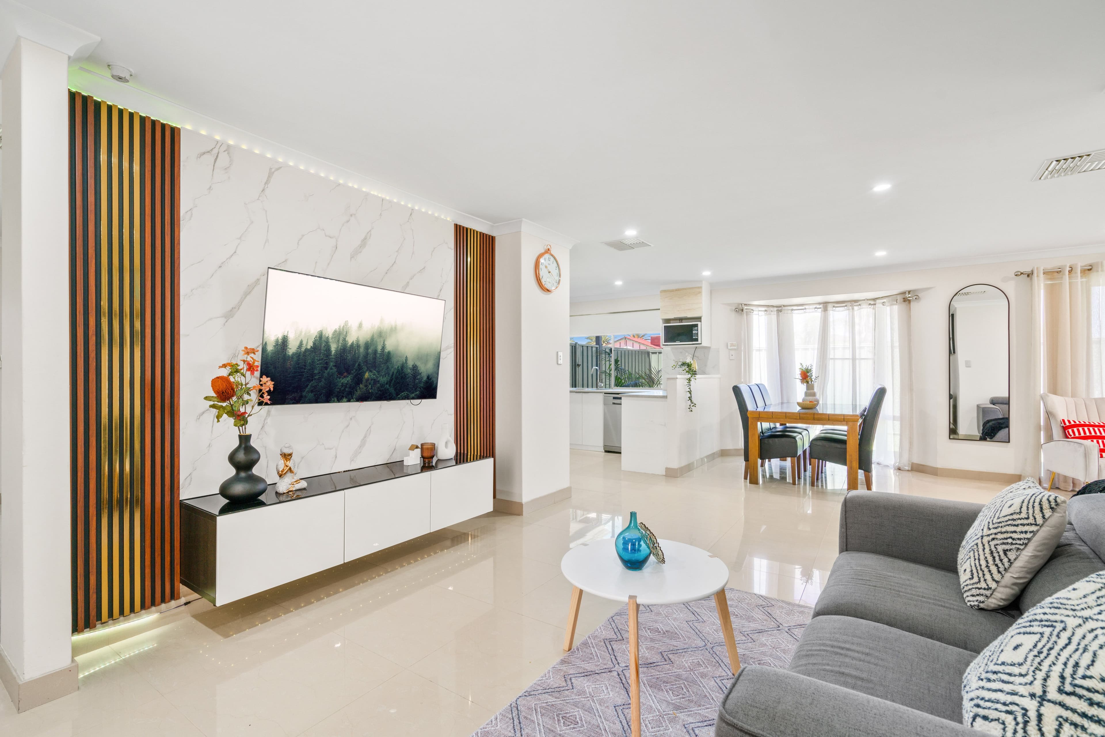 8 Hotchkiss Close, Thornlie WA 6108, Thornlie - Thumbnail 2