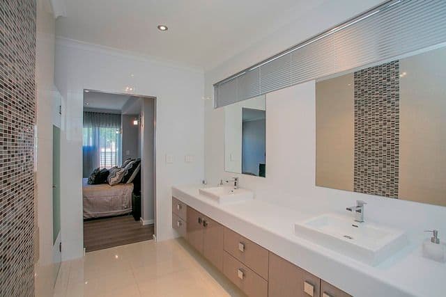 33 Pexton Drive, SOUTH GUILDFORD WA 6055, South Guildford - Thumbnail 5