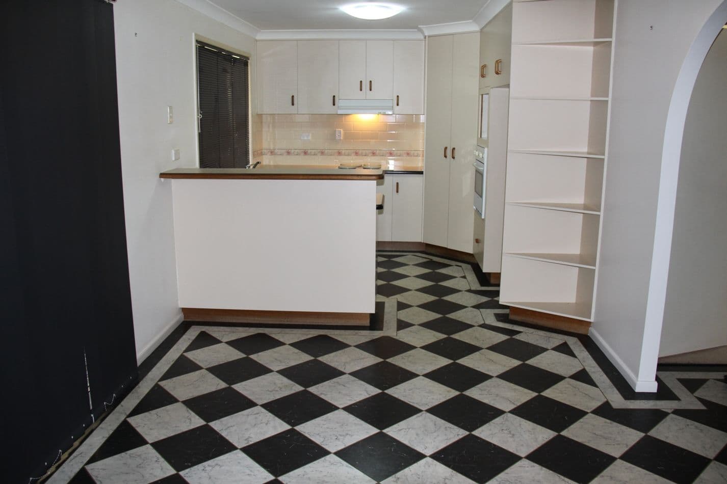 17 Beltana Drive, Boyne Island QLD 4680, Boyne Island - Thumbnail 5