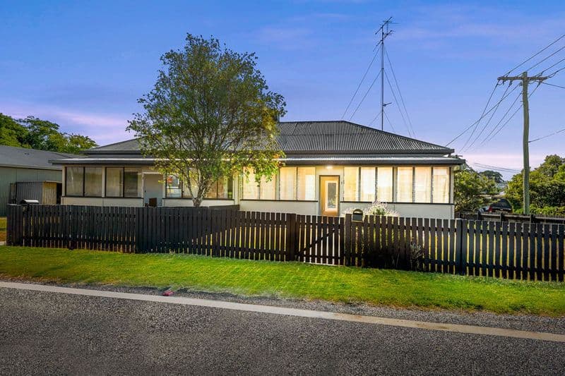 1&2/1 Alexander Street, North Toowoomba, QLD, 4350, North Toowoomba - Image 1
