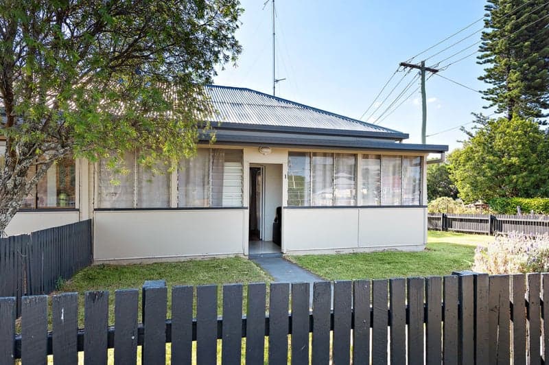 1&2/1 Alexander Street, North Toowoomba, QLD, 4350, North Toowoomba - Thumbnail 2