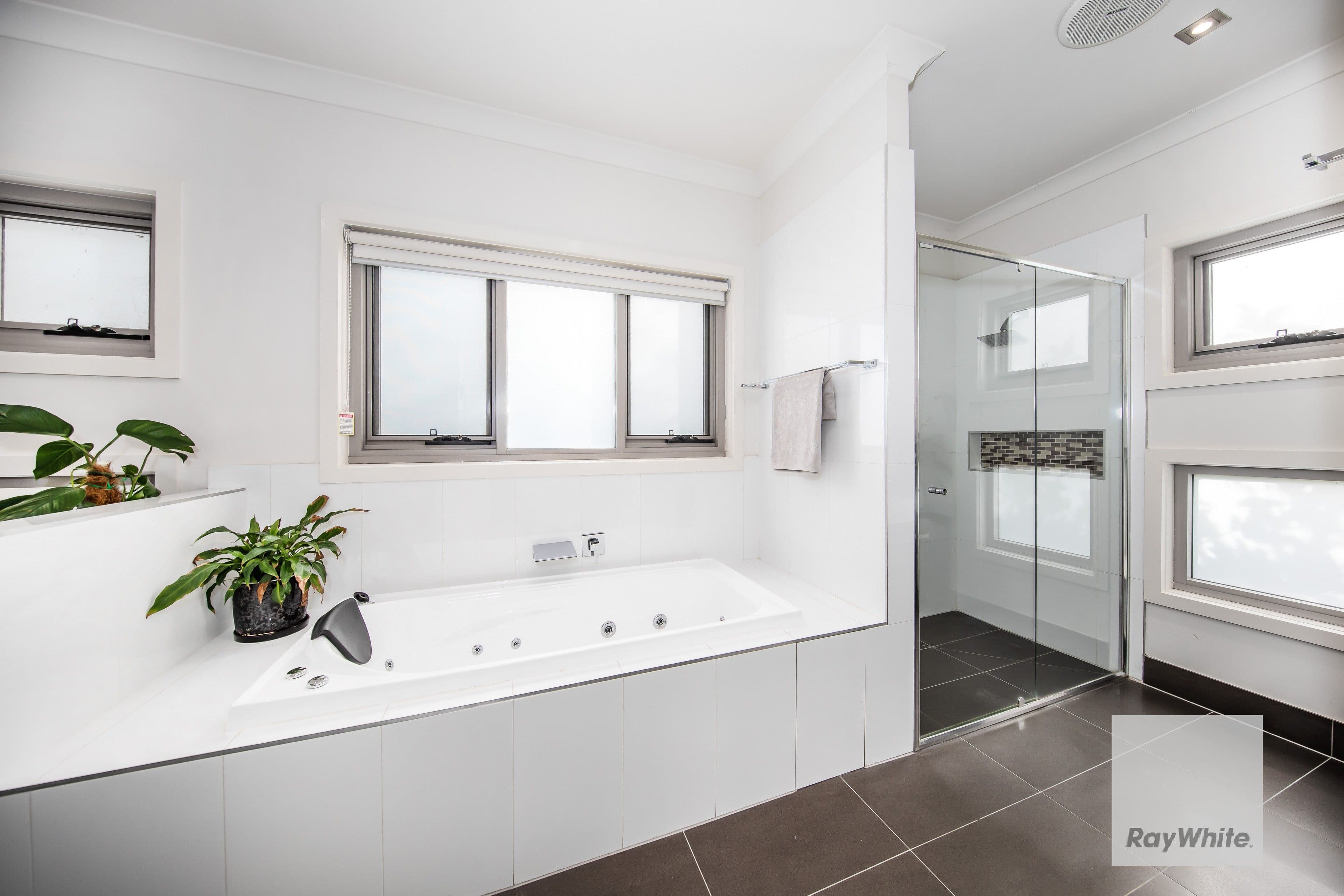 12 Mitchell Grove, Taylors Hill VIC 3037, Taylors Hill - Thumbnail 4