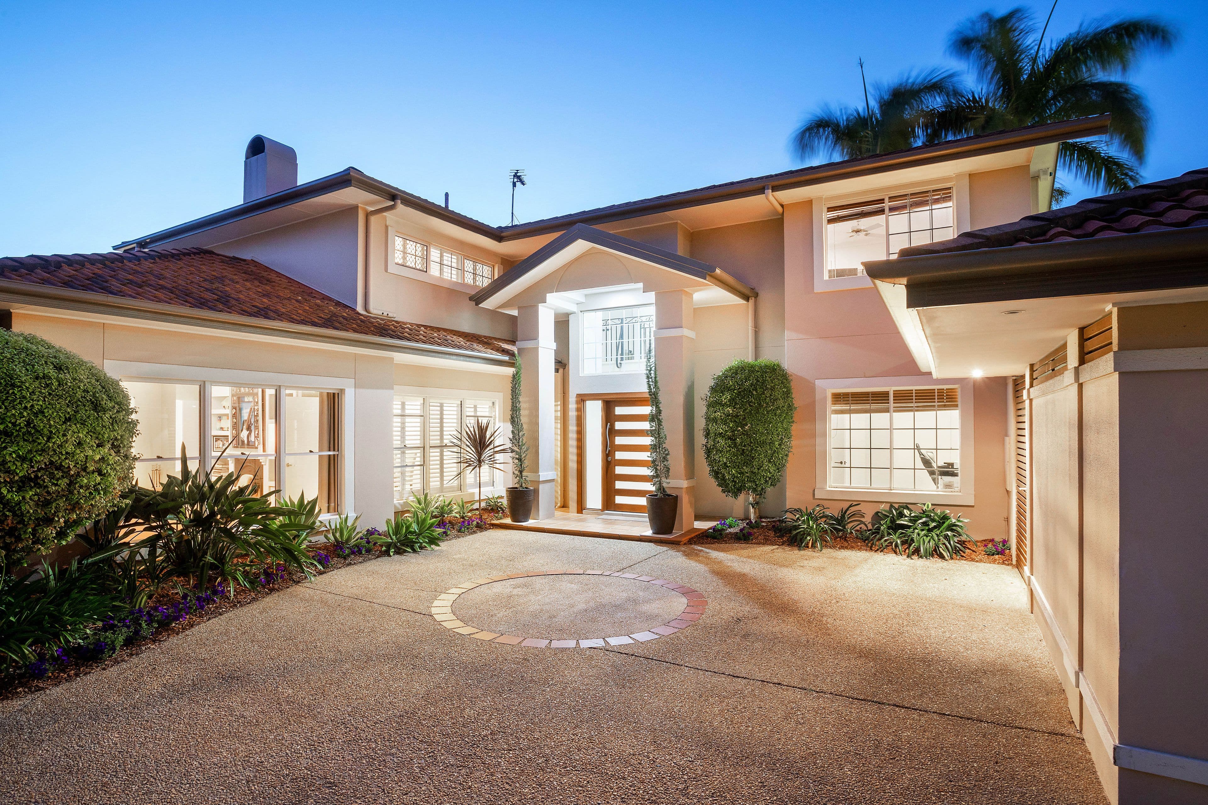 50 Santabelle Crescent, Clear Island Waters QLD 4226, Clear Island Waters - Thumbnail 2