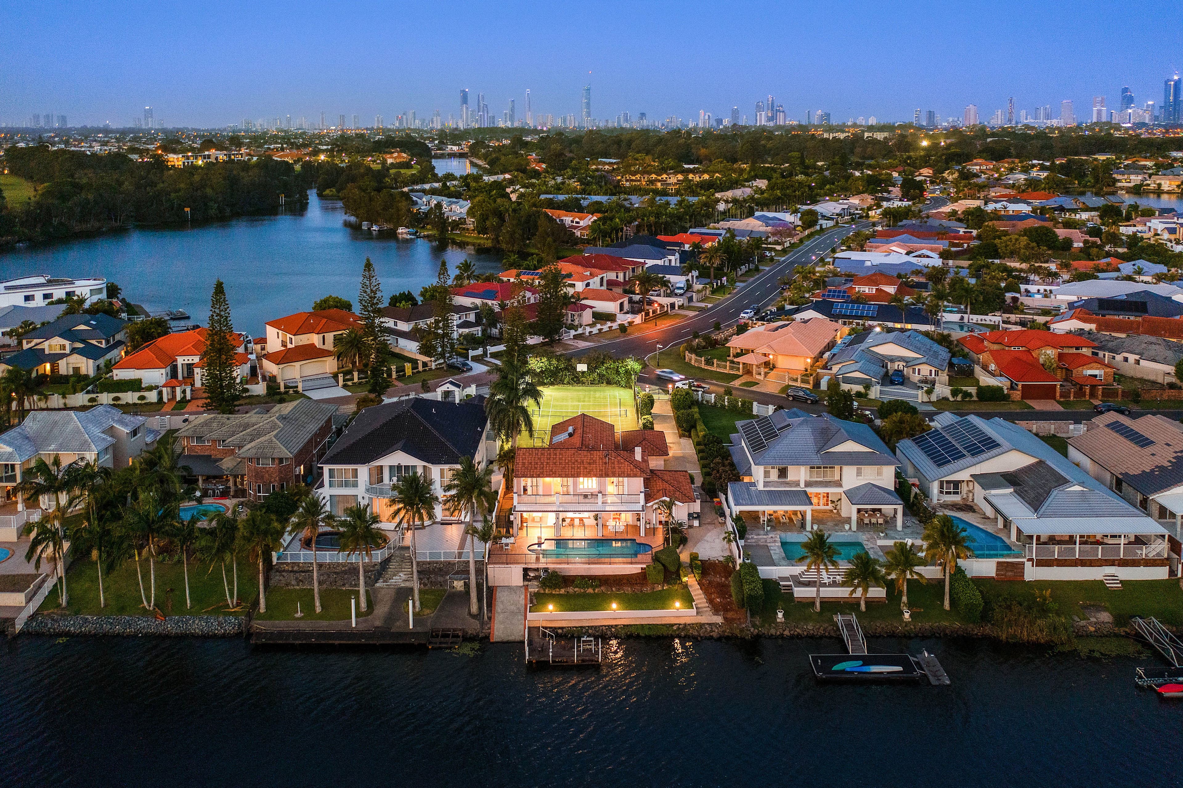 50 Santabelle Crescent, Clear Island Waters QLD 4226, Clear Island Waters - Thumbnail 4