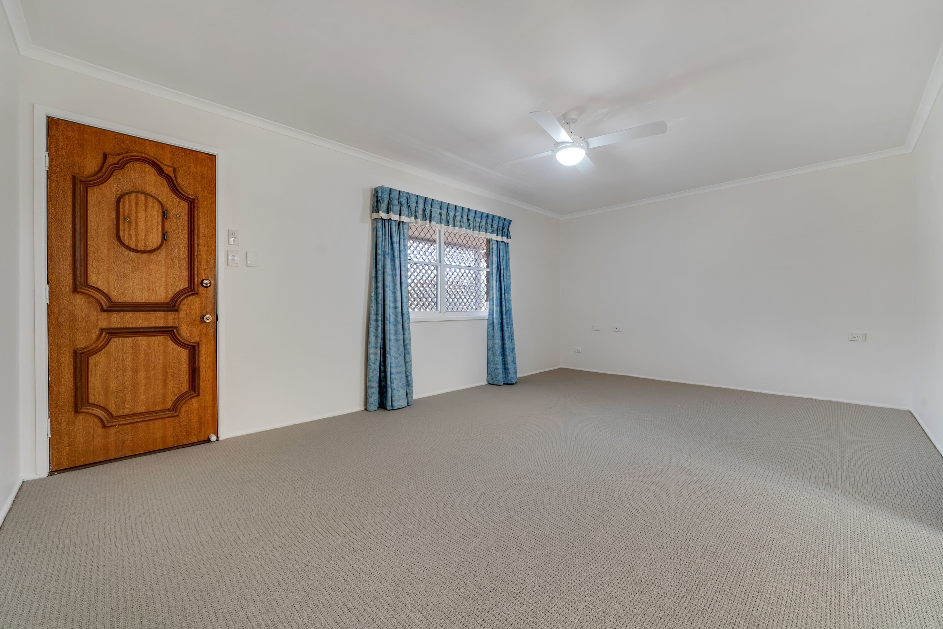 5 Quarrian Crescent, Beenleigh QLD 4207, Beenleigh - Thumbnail 2