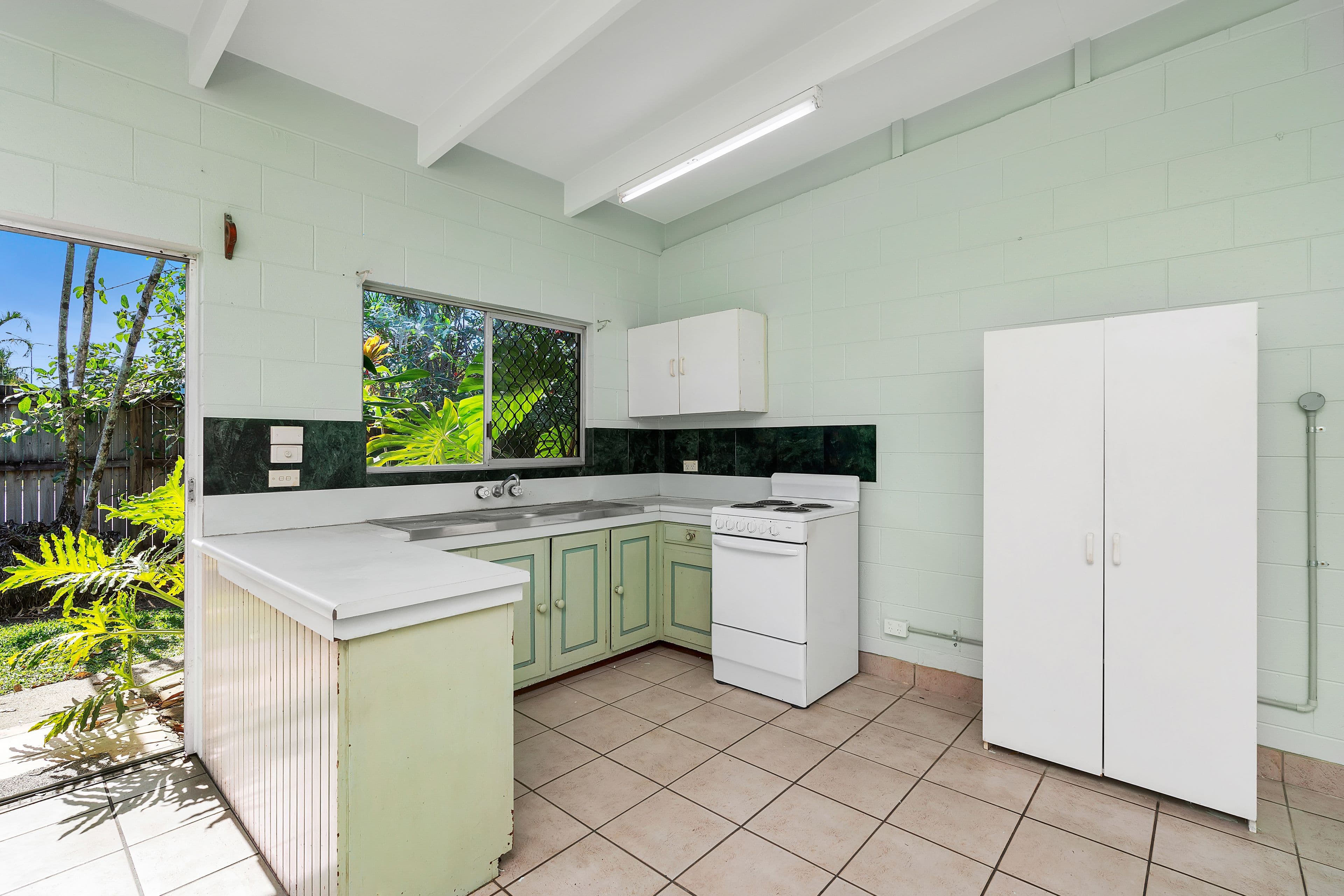 8 Sandown Close, Woree QLD 4868, Woree - Thumbnail 4