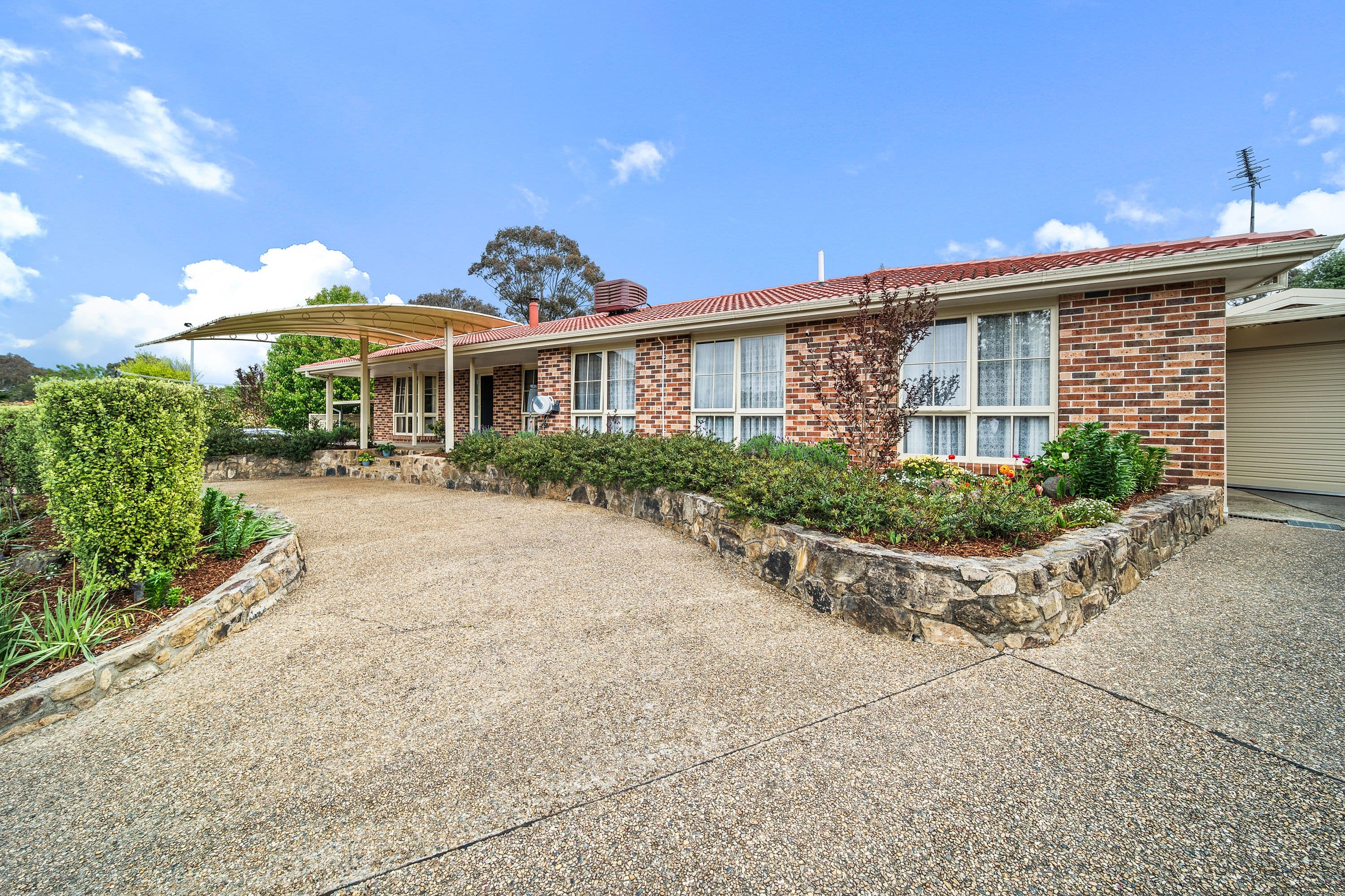 15 Withnell Circuit, Kambah ACT 2902, Kambah - Thumbnail 2