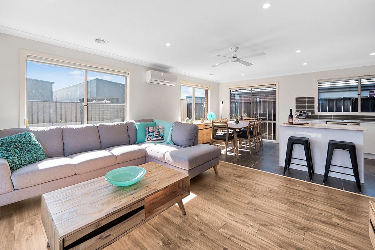6 Naso Place, Clyde North VIC 3978, Clyde North - Thumbnail 4