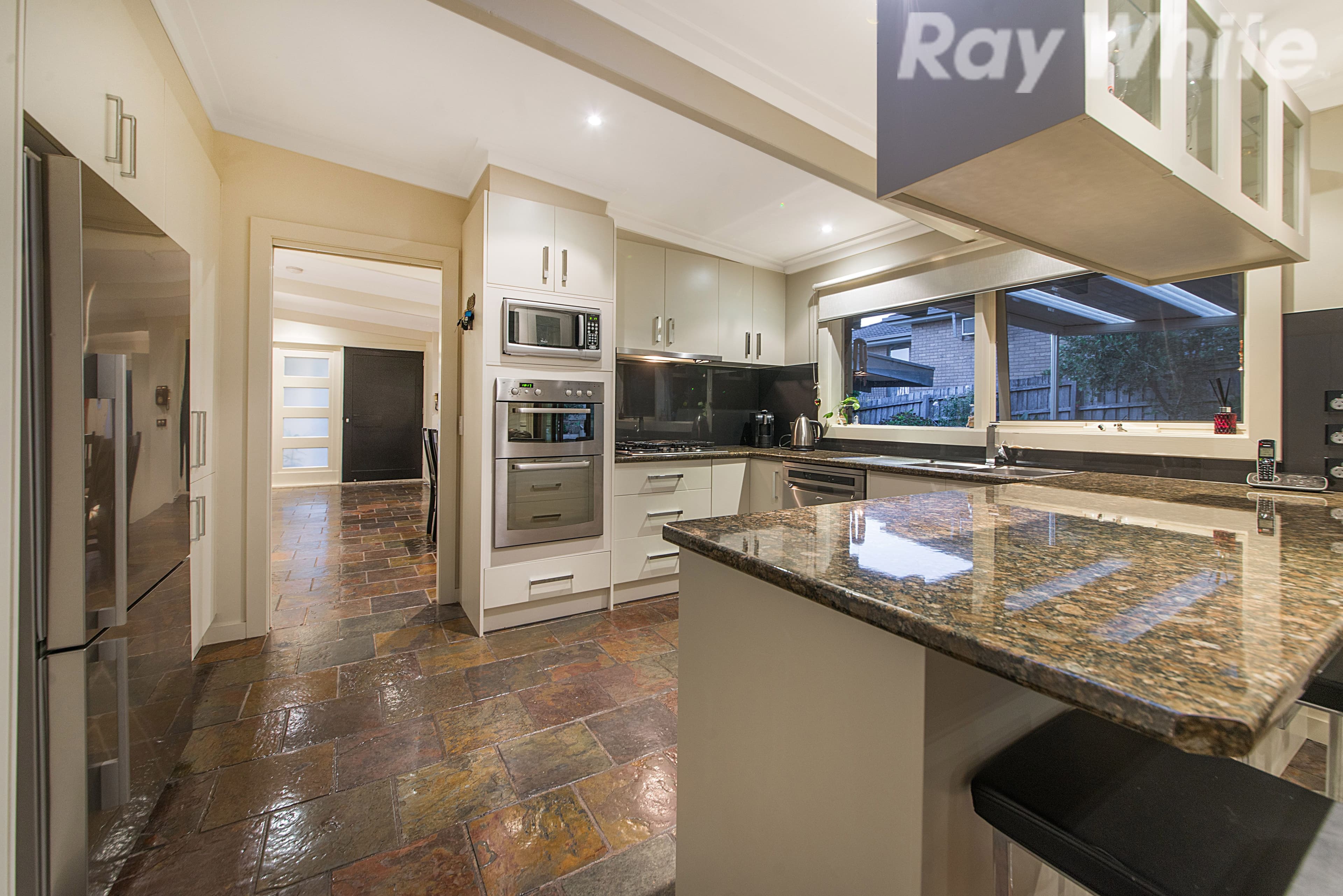27 Wonthulong Drive, Bayswater North VIC 3153, Bayswater North - Thumbnail 2