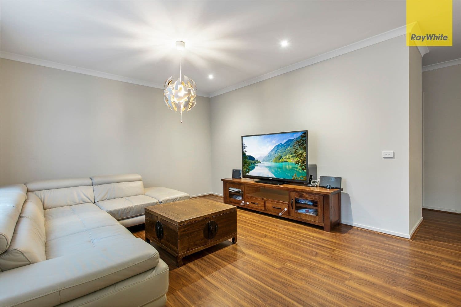 49 Long Valley Way, Doncaster East, Doncaster East - Thumbnail 2