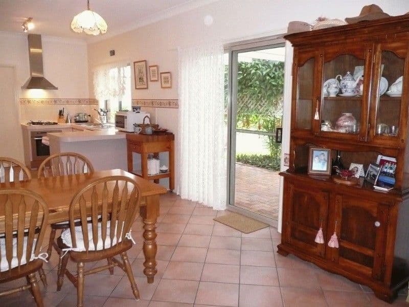 9 Canterbury Place, THE GAP QLD 4061, The Gap - Thumbnail 3