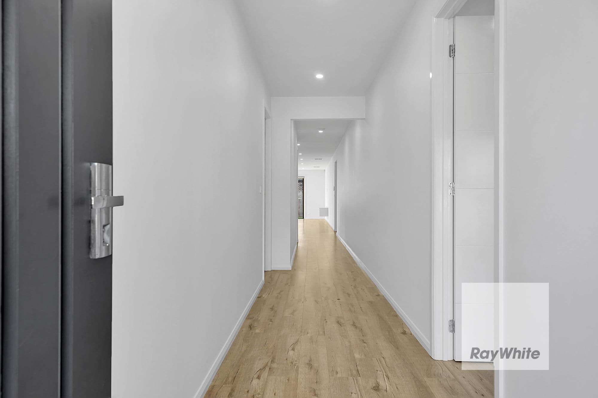 27 Wardan Avenue, Greenvale VIC 3059, Greenvale - Thumbnail 2