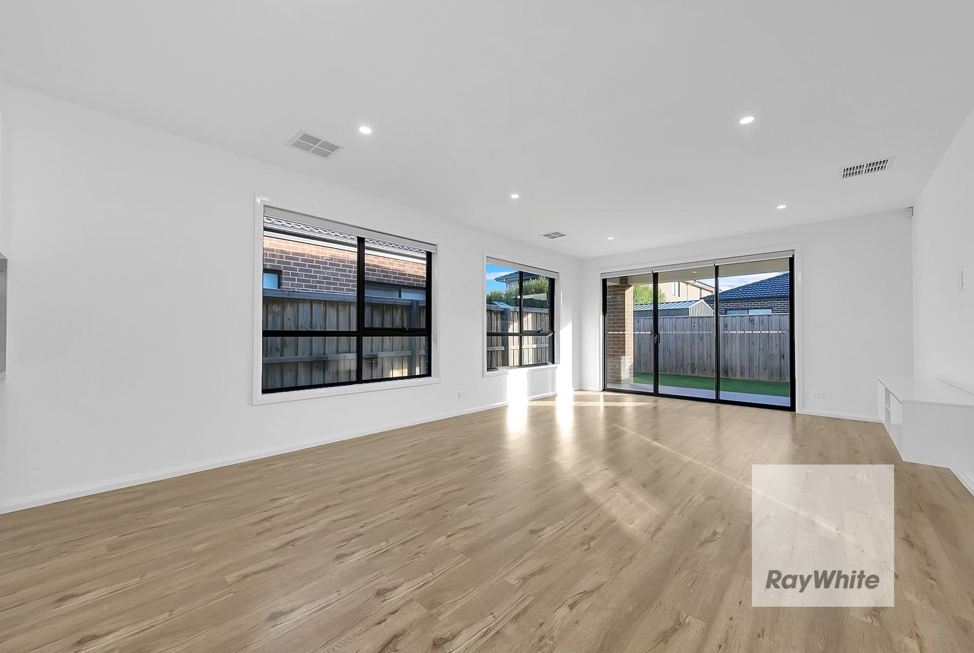 27 Wardan Avenue, Greenvale VIC 3059, Greenvale - Thumbnail 4