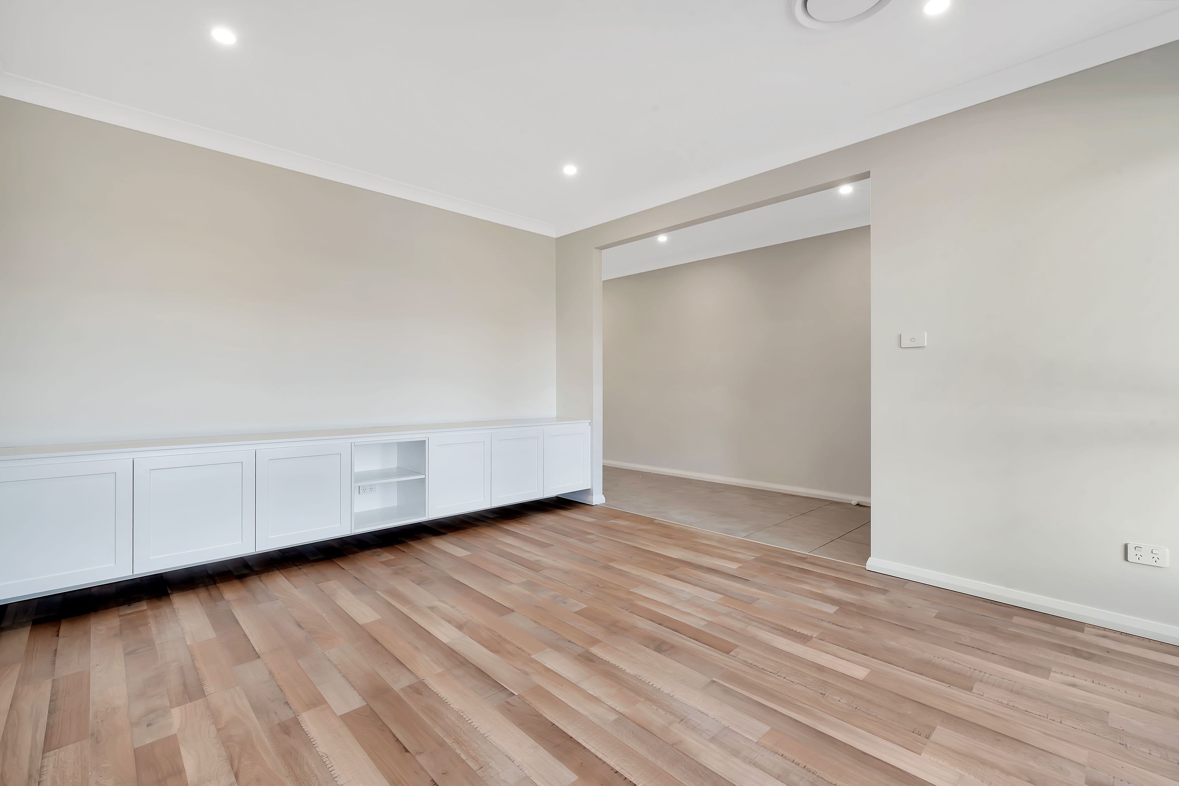 28 Bywaters Drive, Catherine Field - Thumbnail 2
