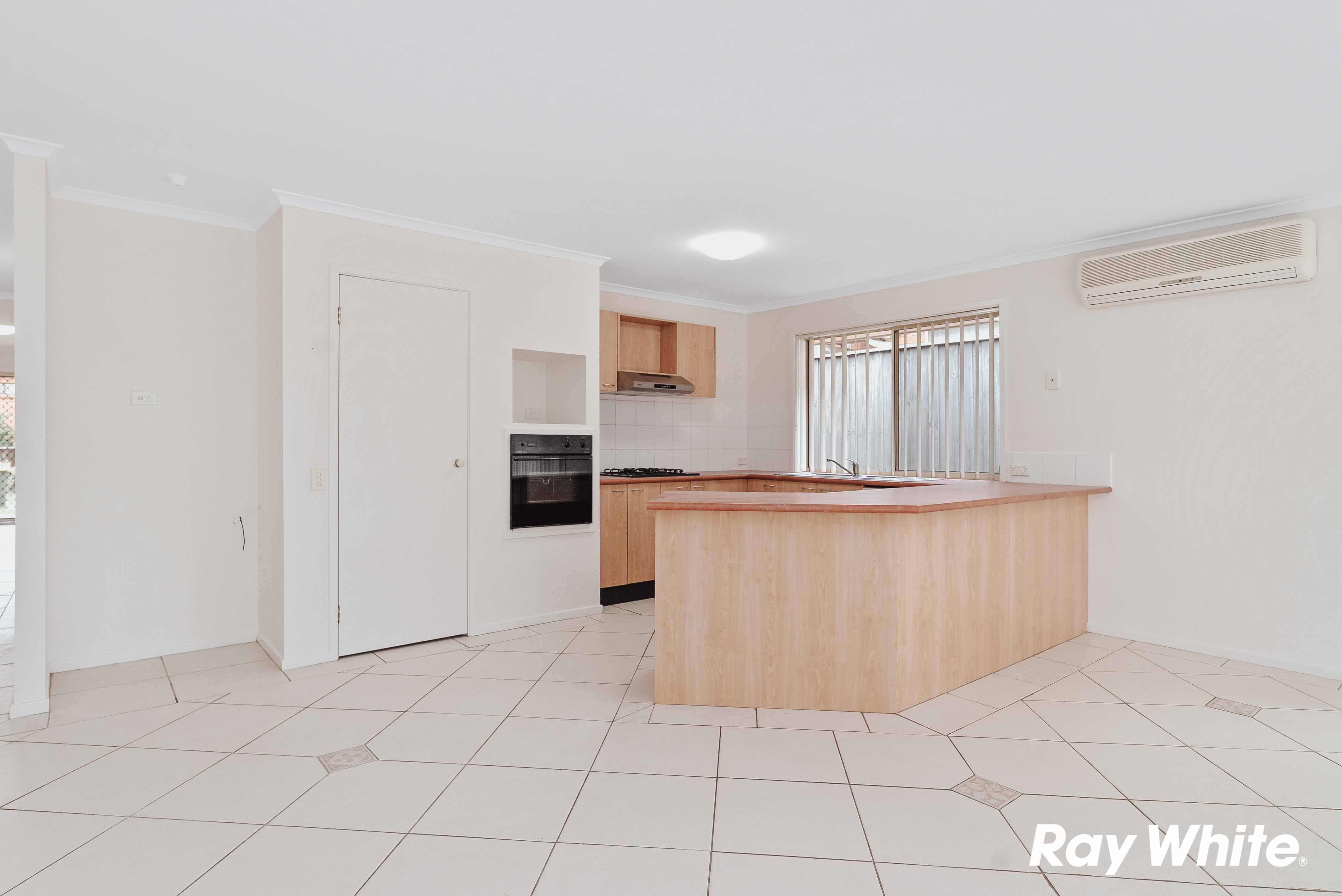 4 Navajo Close, Stanhope Gardens NSW 2768, Stanhope Gardens - Thumbnail 2