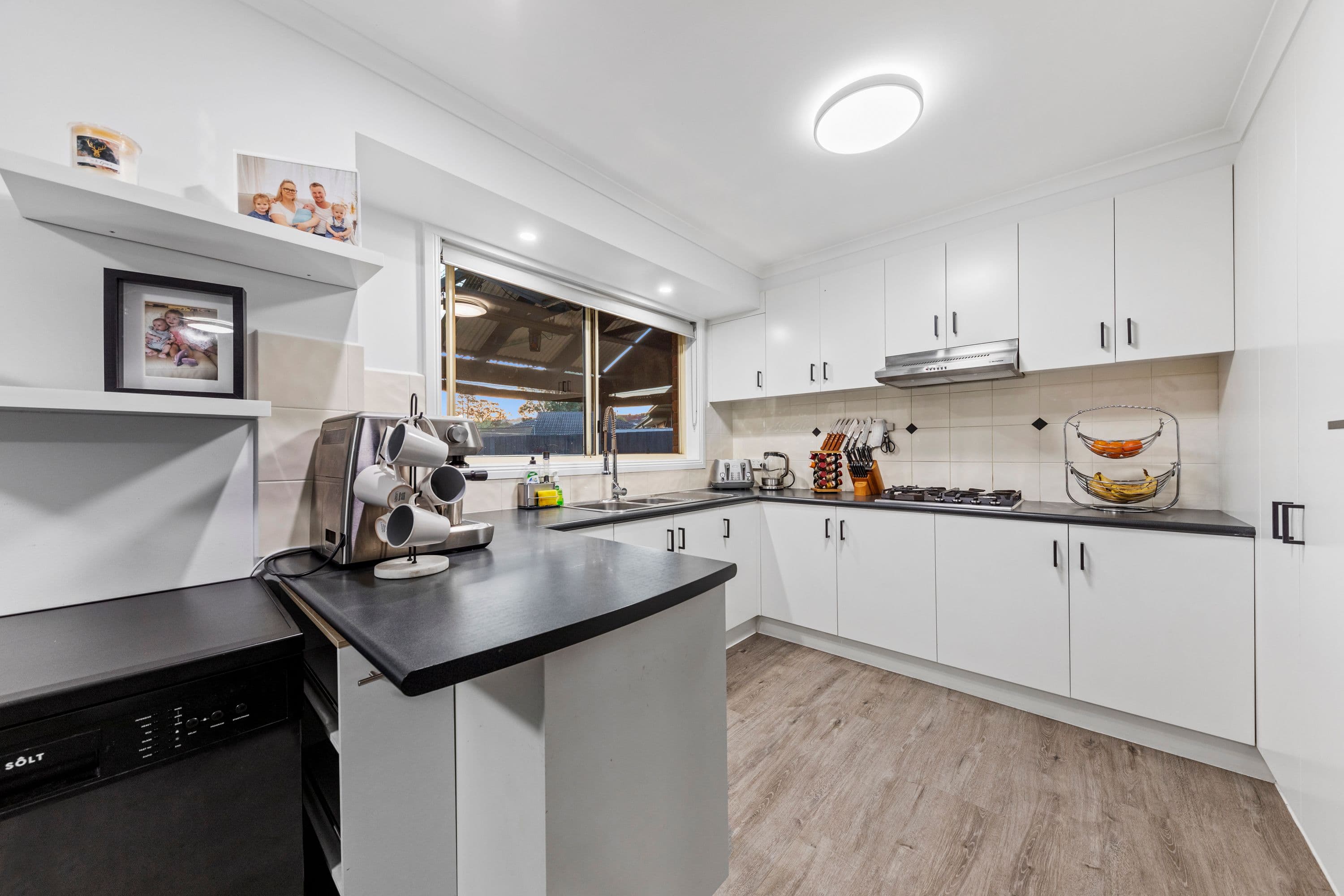 1 Ash Crescent, Pakenham VIC 3810, Pakenham - Thumbnail 3