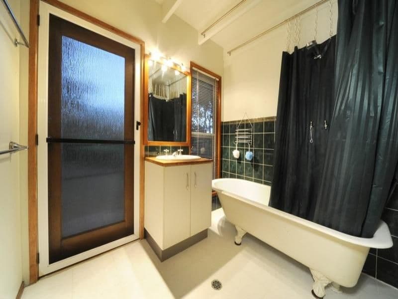 7 Alice Court, CANNONVALE QLD 4802, Cannonvale - Thumbnail 6