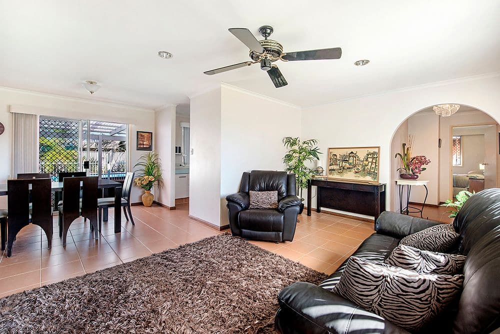 8 Waitomo Street, Broadbeach Waters QLD 4218, Broadbeach Waters - Thumbnail 2