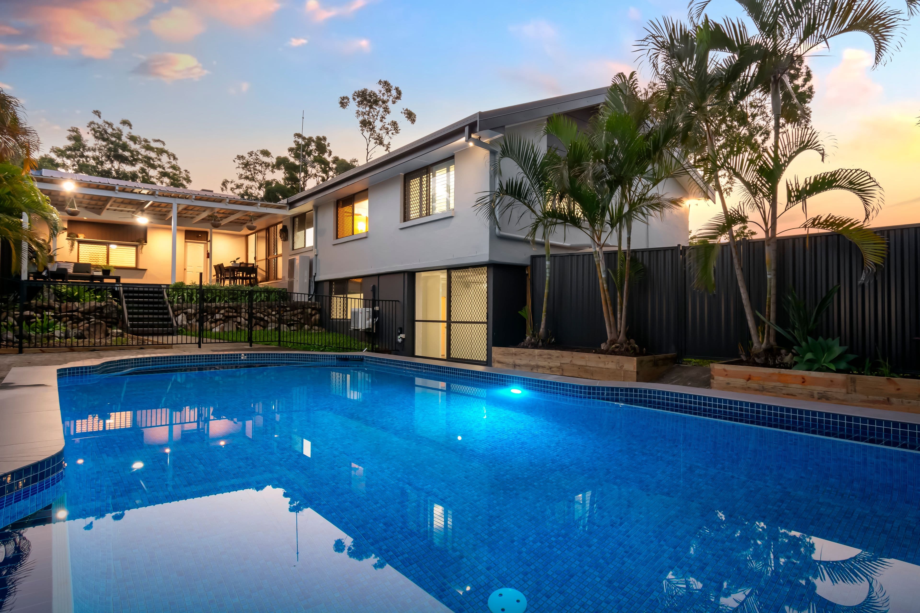 1 Harneil Place, Carrara QLD 4211, Carrara - Thumbnail 2