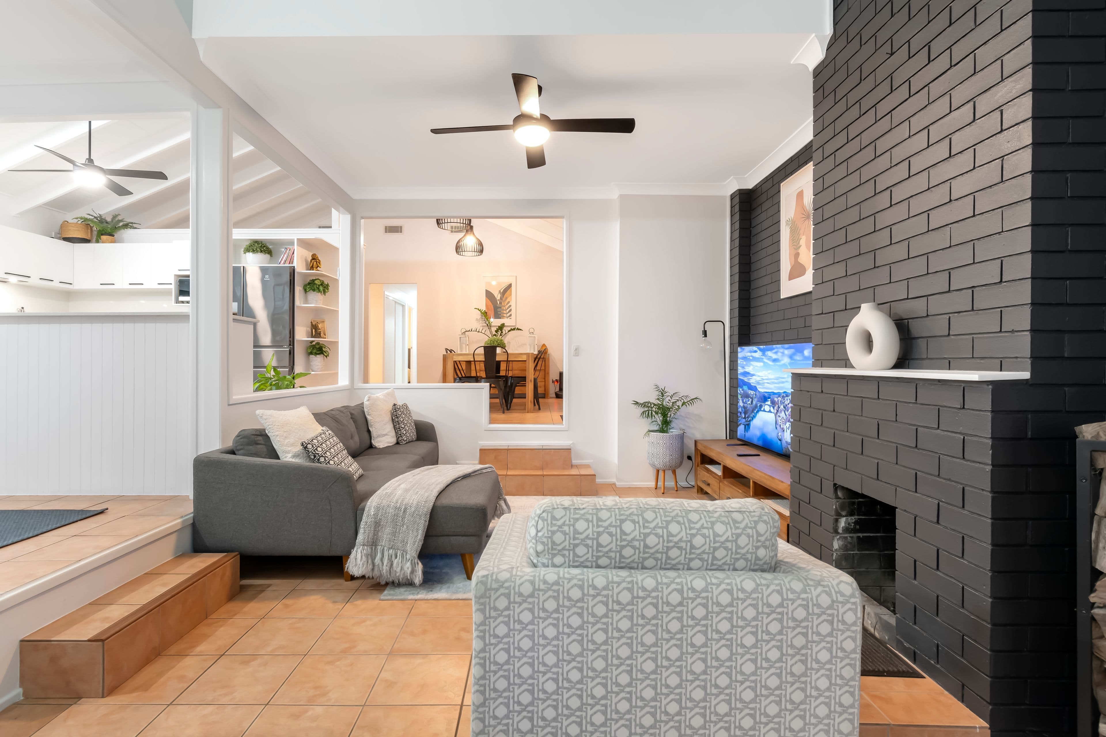 1 Harneil Place, Carrara QLD 4211, Carrara - Thumbnail 5