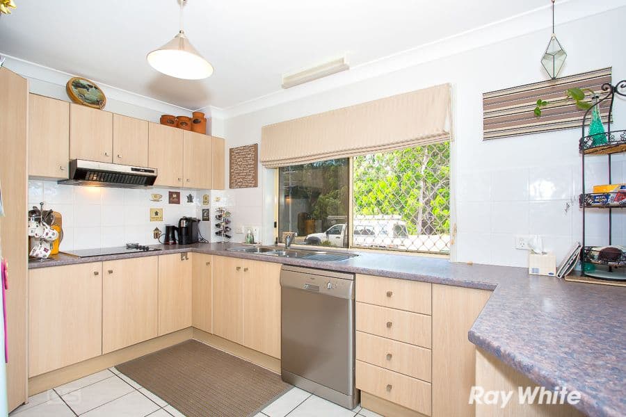 81 Toorbul Street, BONGAREE QLD 4507, Bongaree - Thumbnail 5