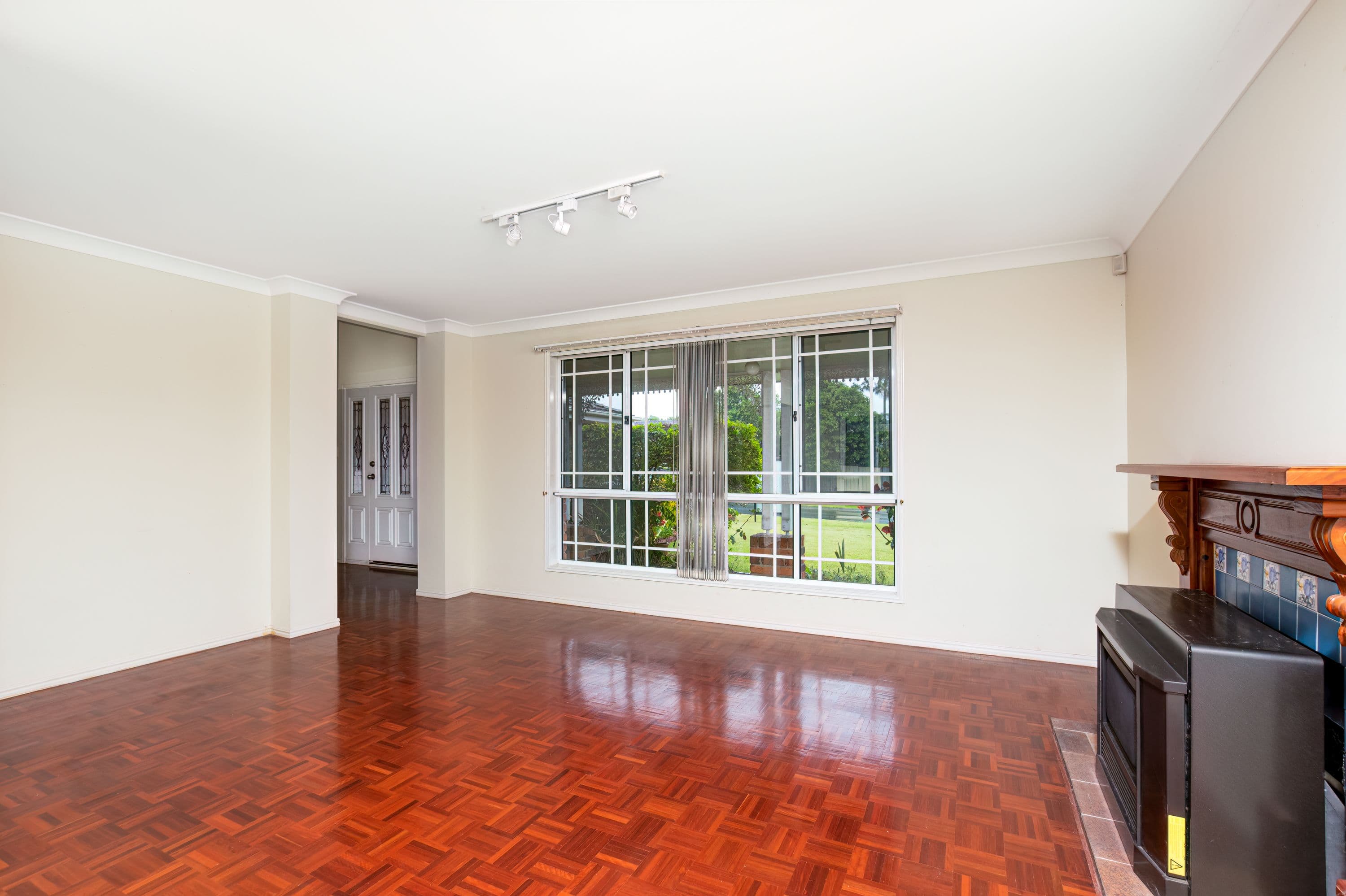 28 Seabrook Crescent, Forest Lake QLD 4078, Forest Lake - Thumbnail 3