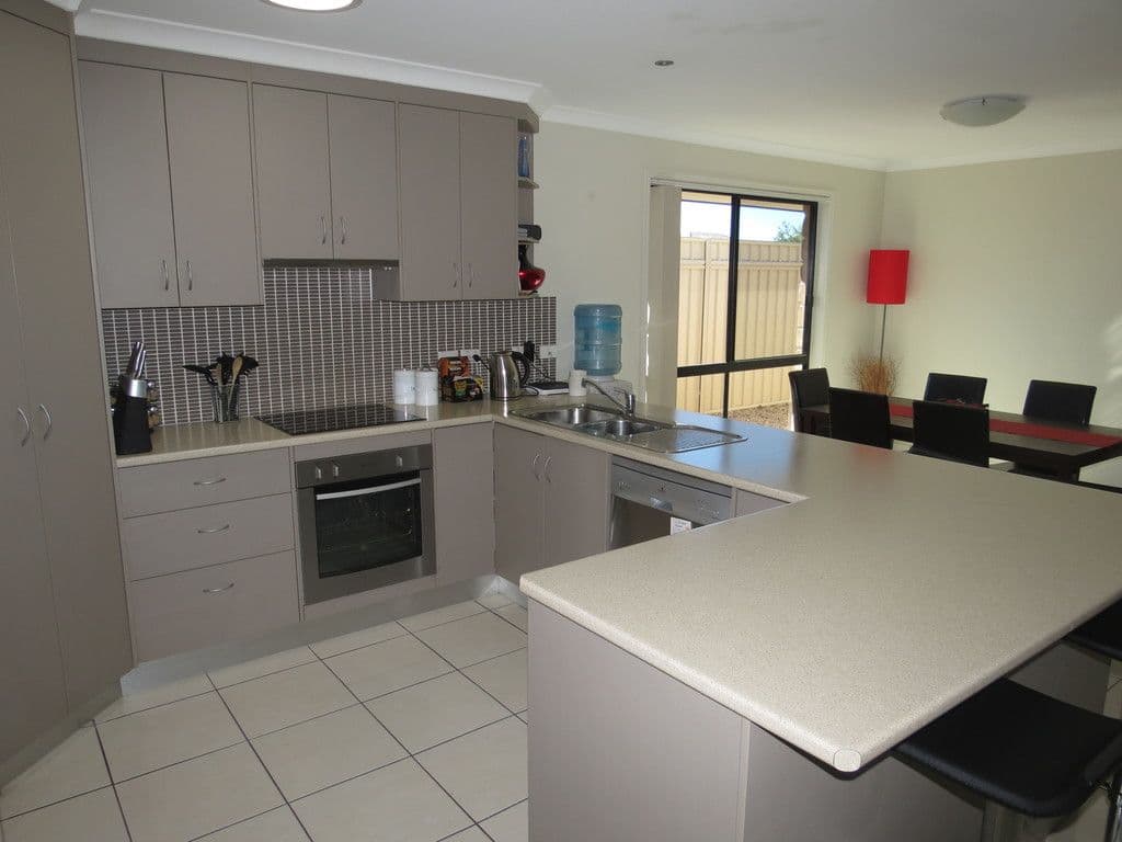 34 Wright Street, Emerald QLD 4720, Emerald - Thumbnail 6