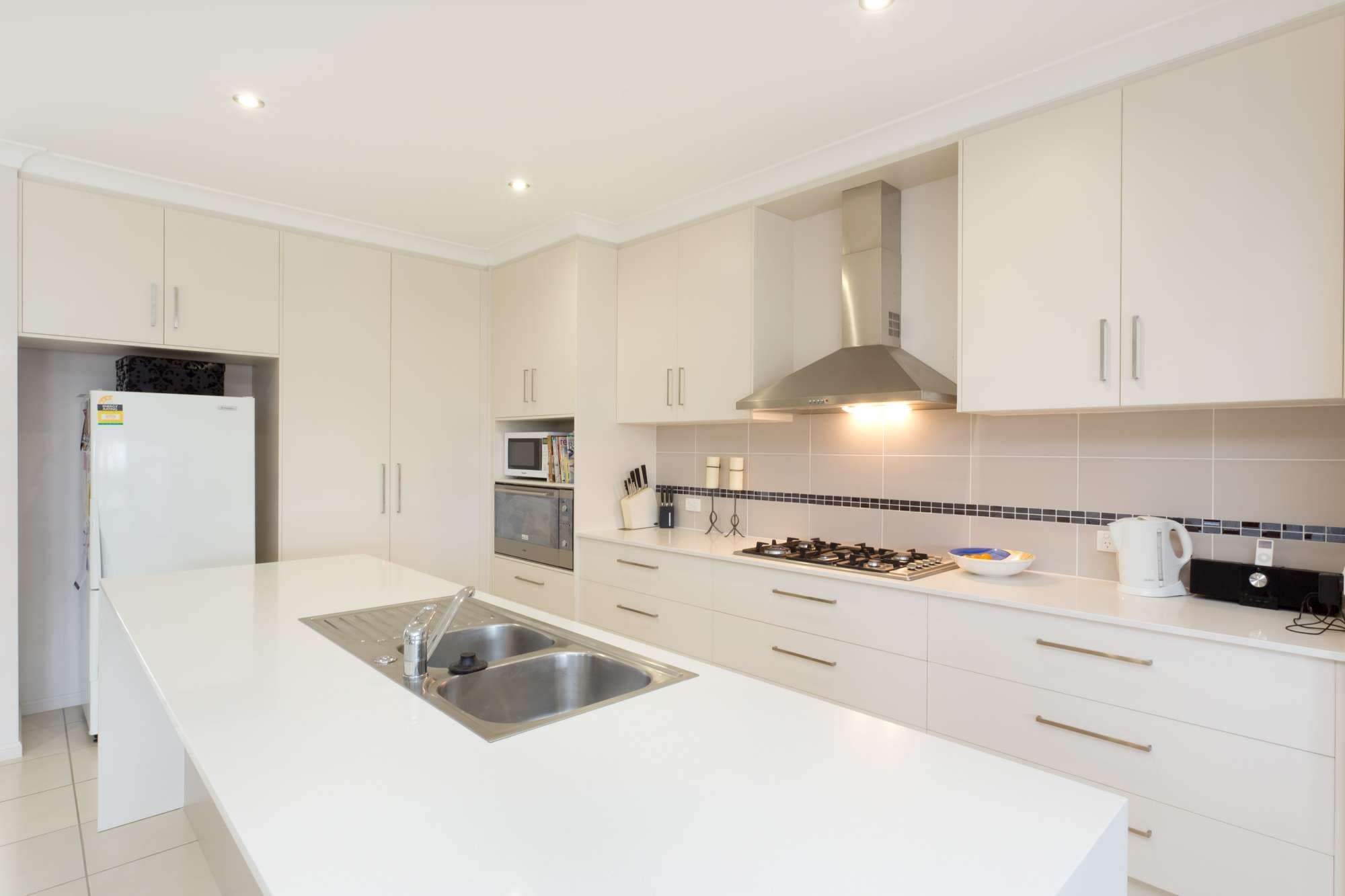 2 Lochern Way, BUSHLAND BEACH QLD 4818, Bushland Beach - Thumbnail 2