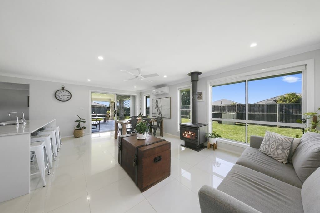 31 Evergreen Way, Gillieston Heights - Thumbnail 2