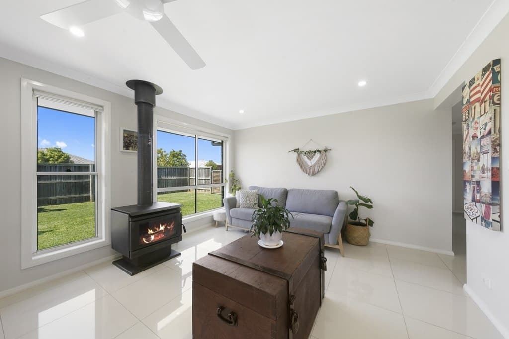 31 Evergreen Way, Gillieston Heights - Thumbnail 3
