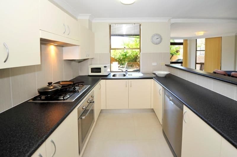 4-6 Edgecumbe Avenue, COOGEE NSW 2034, Coogee - Thumbnail 2