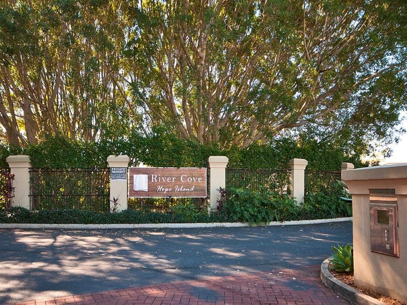 9 River Cove Place, HOPE ISLAND QLD 4212, Hope Island - Thumbnail 6