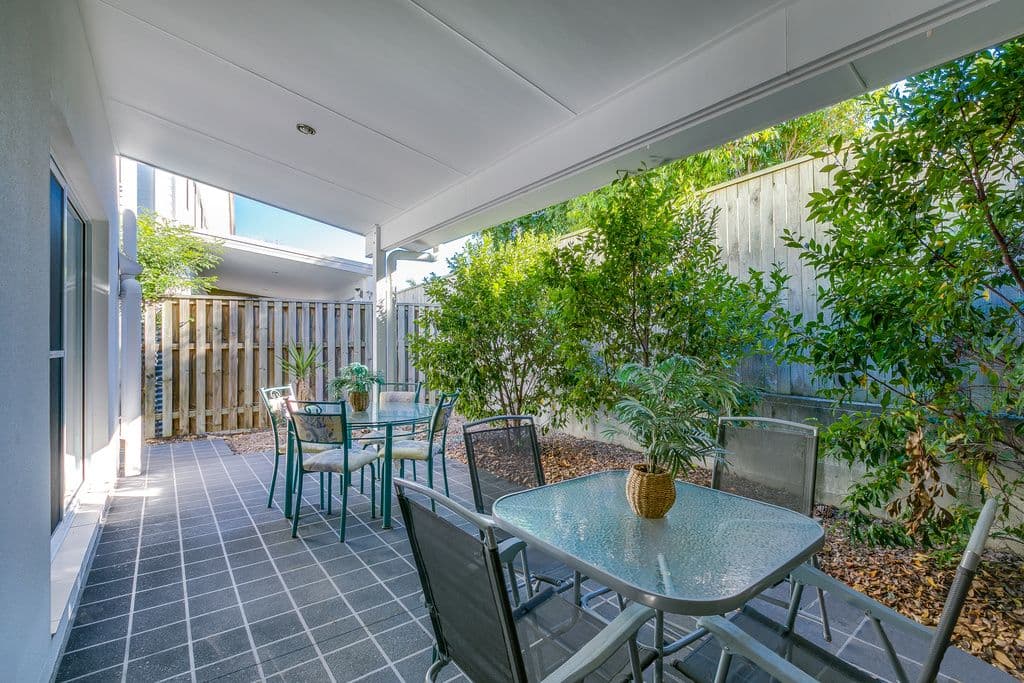 6 Santa Maria Court, Burleigh Waters QLD 4220, Burleigh Waters - Thumbnail 4
