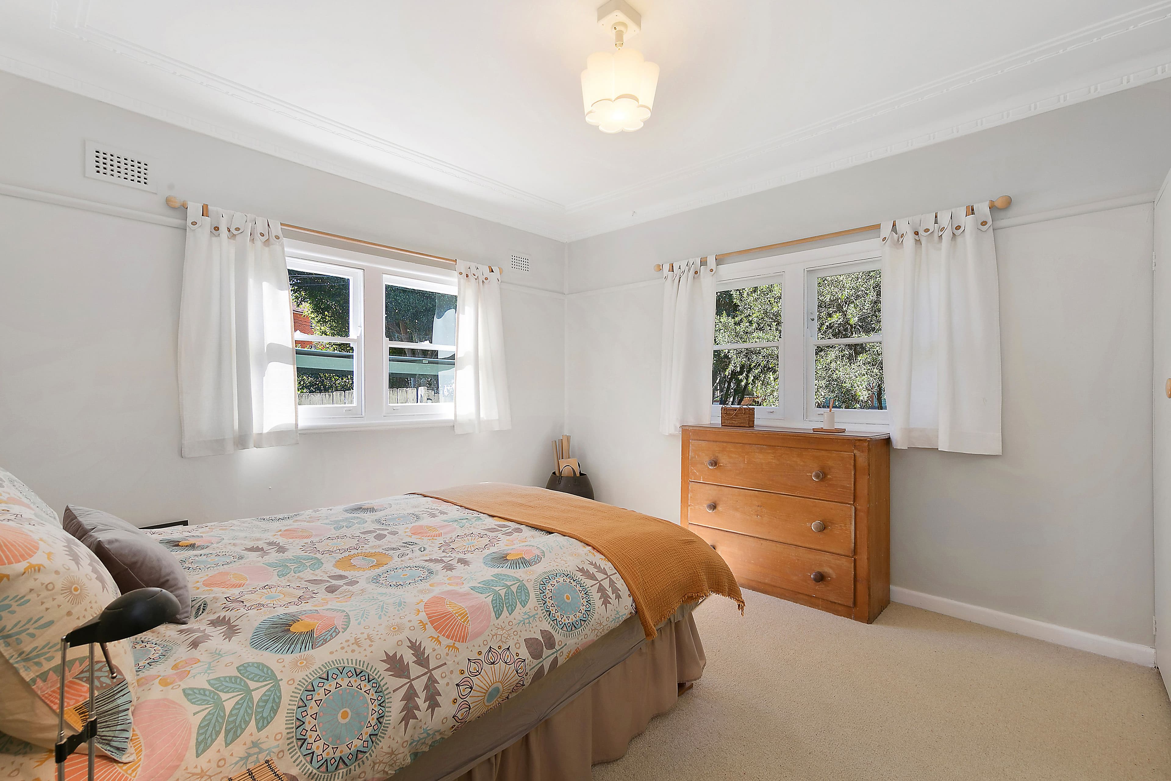6 Rowe Street, Freshwater - Thumbnail 6