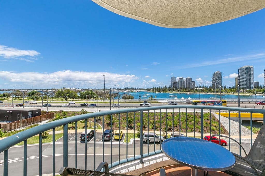 2 Barney Street, Southport QLD 4215, Southport - Thumbnail 2