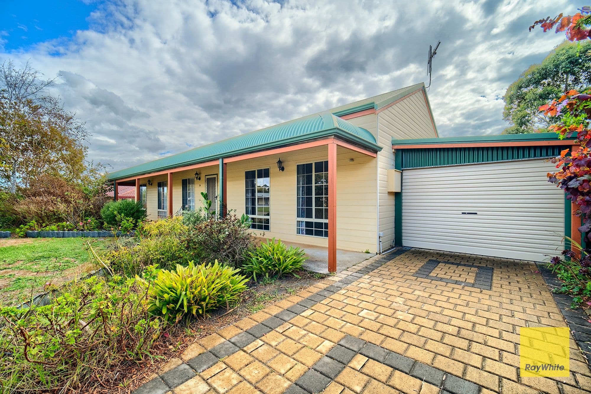 24 Abercorn Street, Orana WA 6330, Orana - Thumbnail 2
