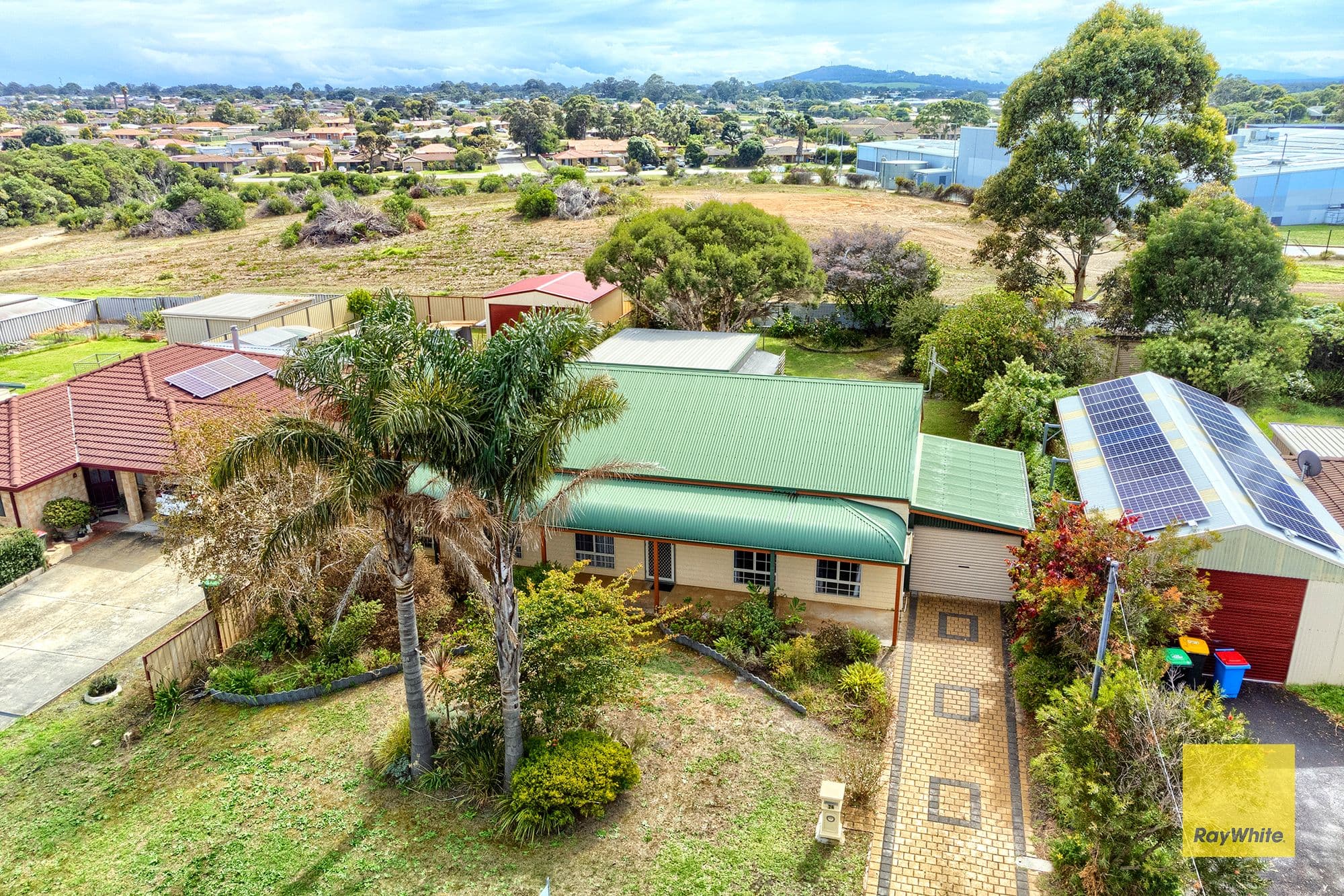 24 Abercorn Street, Orana WA 6330, Orana - Thumbnail 3