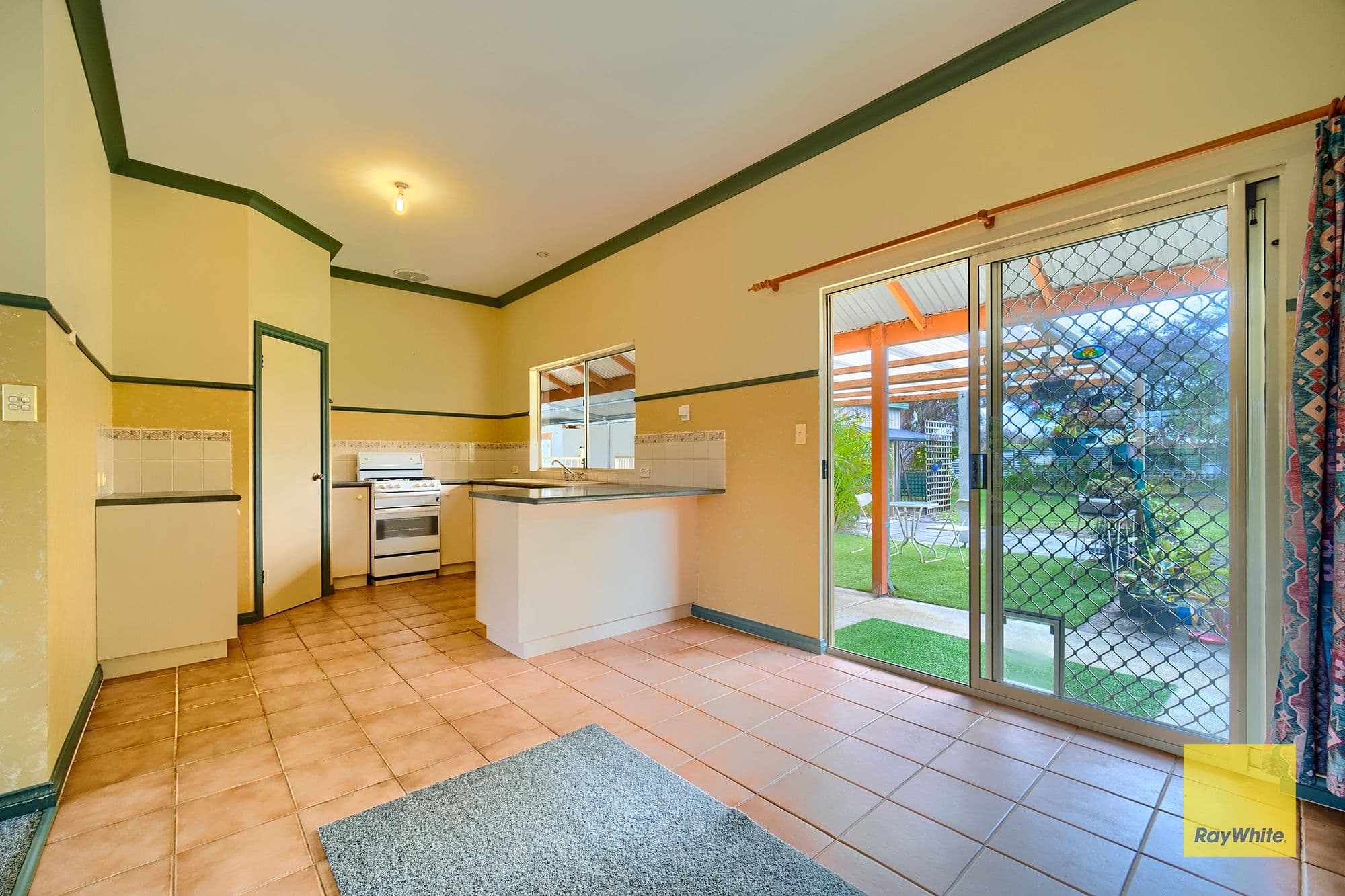 24 Abercorn Street, Orana WA 6330, Orana - Thumbnail 5