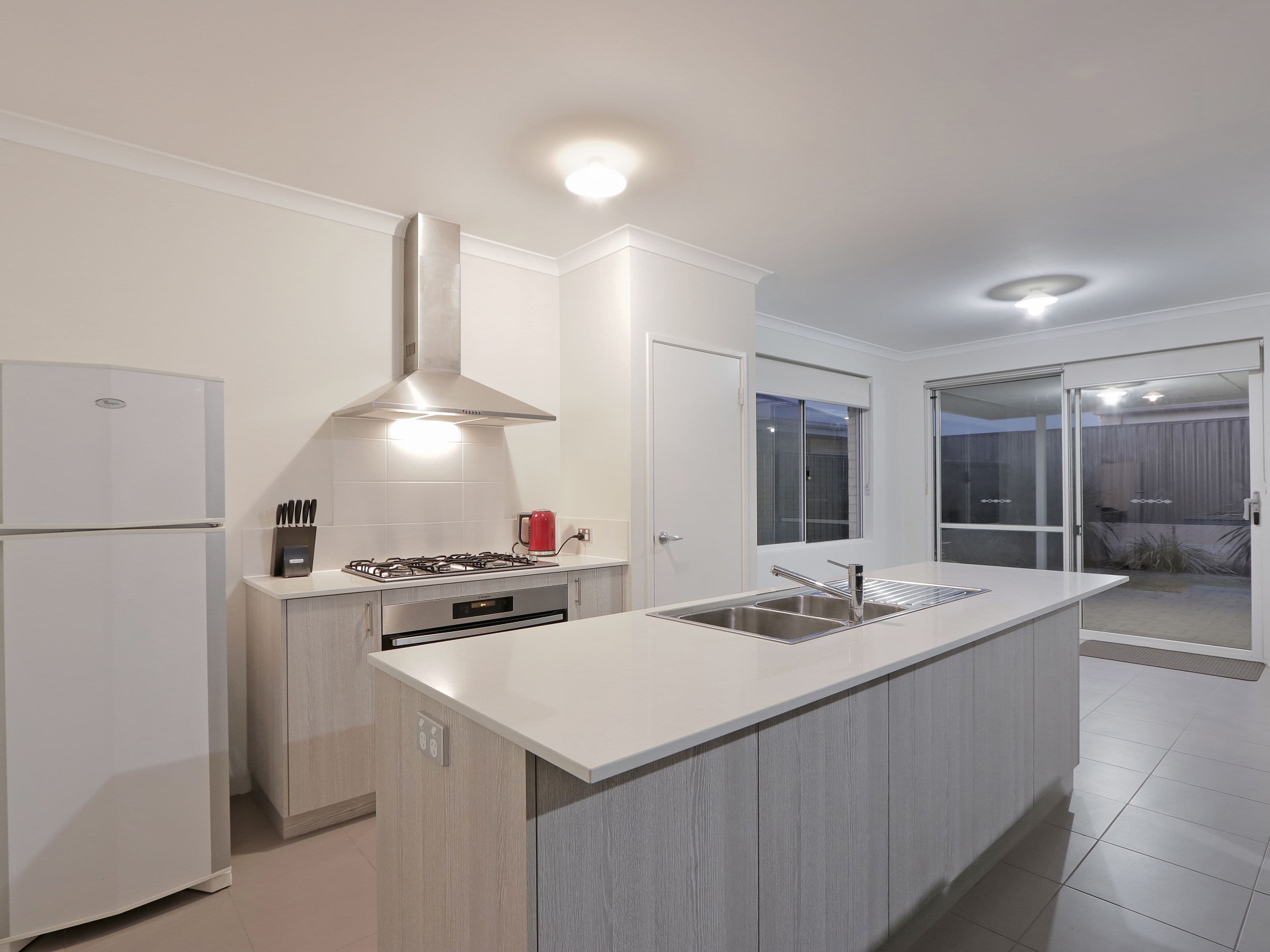 73 Sunstone Boulevard, TREEBY WA 6164, Treeby - Thumbnail 2