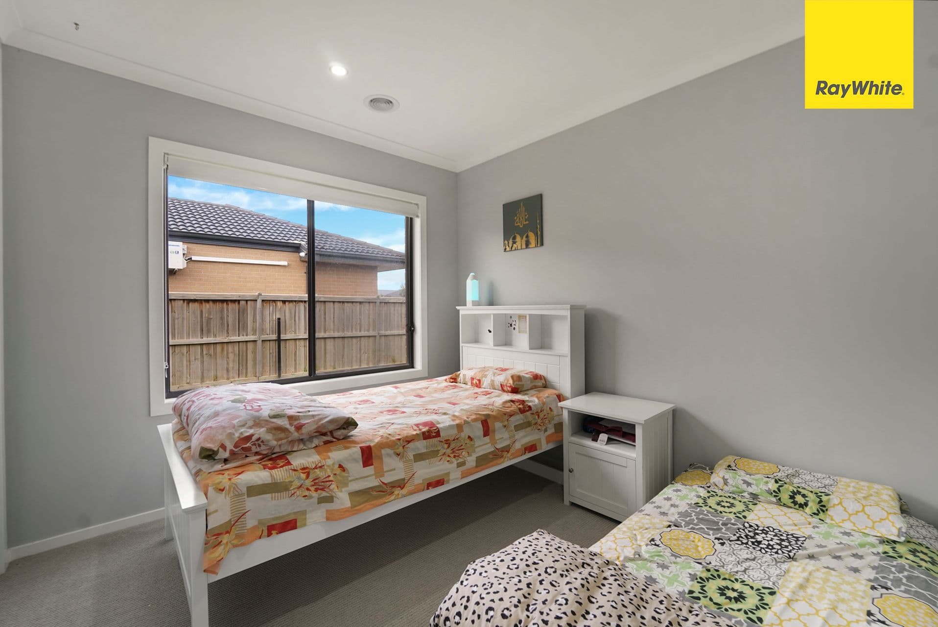 17 Oakbridge Street, Melton South VIC 3338, Melton South - Thumbnail 8