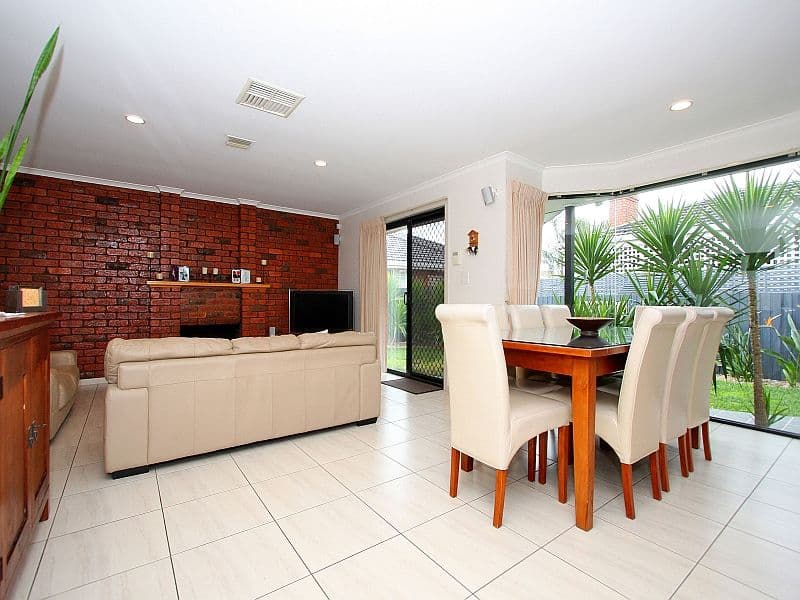 60 Lady Penrhyn Avenue, MILL PARK VIC 3082, Mill Park - Thumbnail 3