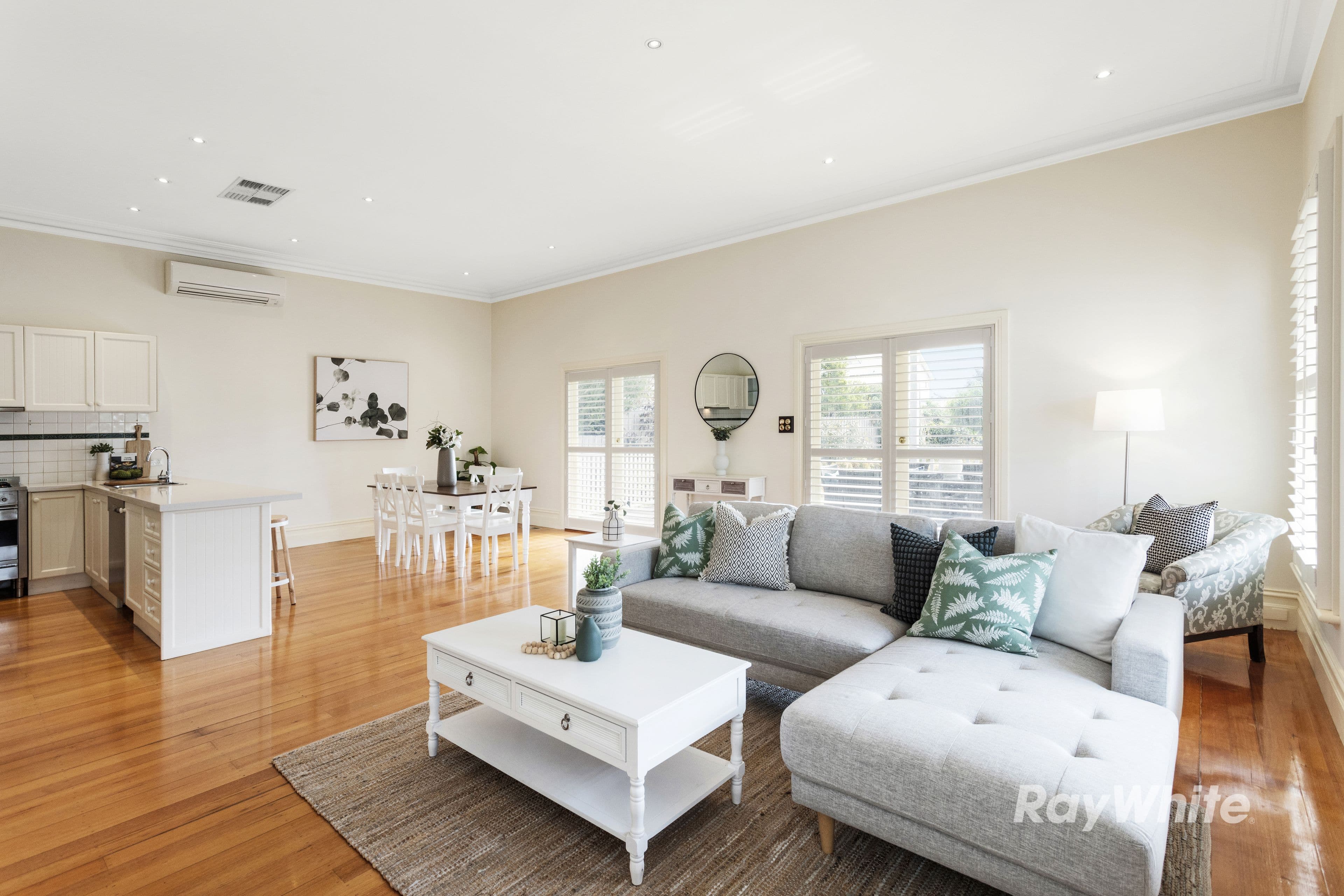 13 Earlstown Road, Hughesdale VIC 3166, Hughesdale - Thumbnail 2