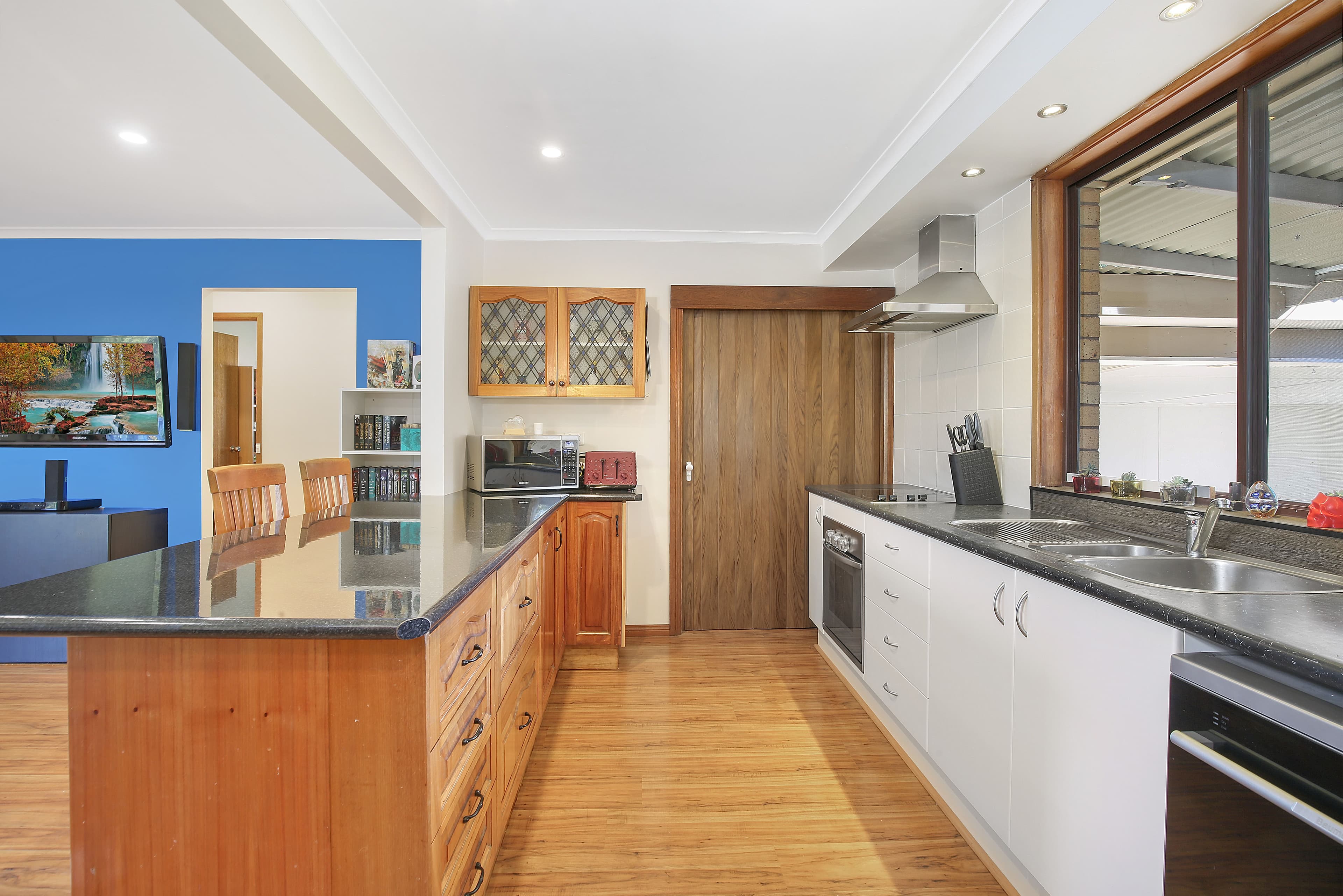 54 Warwick Street, Berkeley - Thumbnail 2