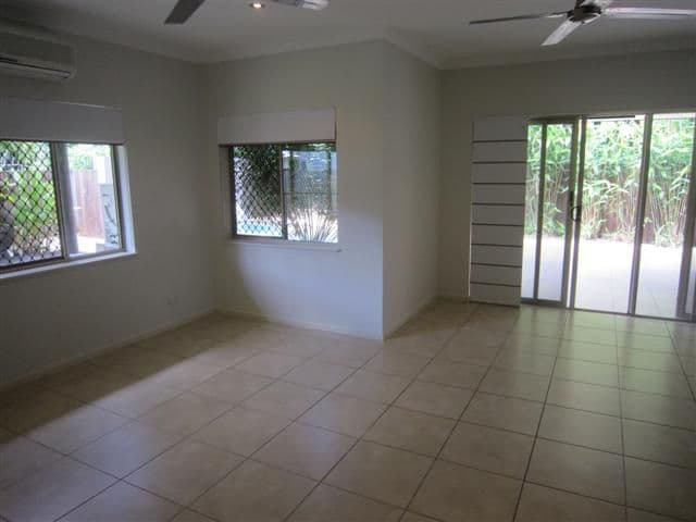 18 Cliffdale Street, BENTLEY PARK QLD 4869, Bentley Park - Thumbnail 4