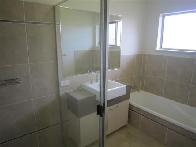 18 Cliffdale Street, BENTLEY PARK QLD 4869, Bentley Park - Thumbnail 6