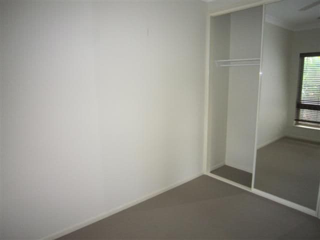 18 Cliffdale Street, BENTLEY PARK QLD 4869, Bentley Park - Thumbnail 8