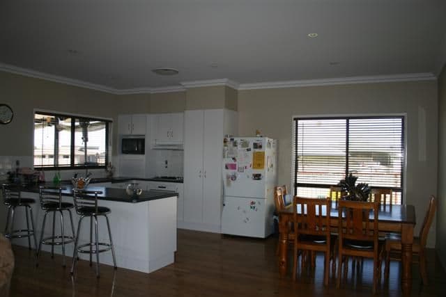 25 Karalee Court, ROMA QLD 4455, Roma - Thumbnail 2