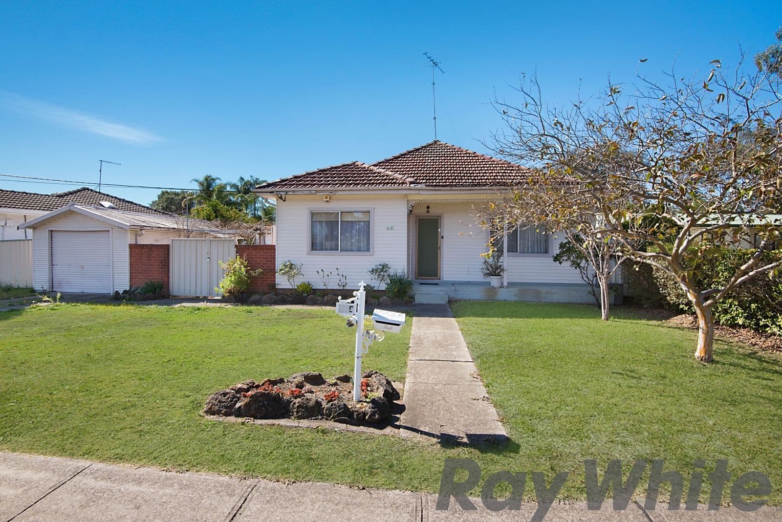 115 Davis Road, Marayong - Image 1